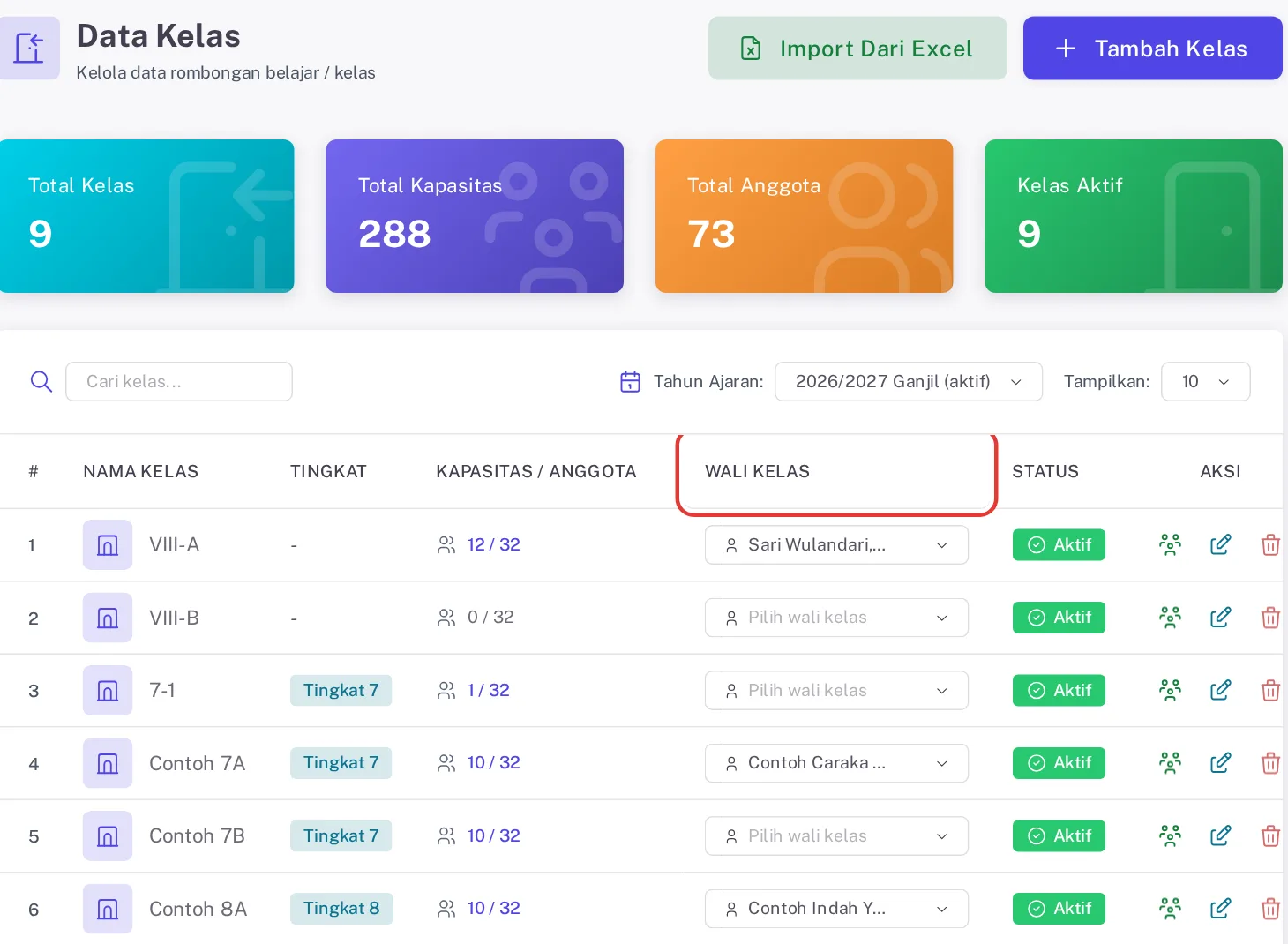 Tabel Data Kelas dengan kolom Wali Kelas, baris VIII-A berisi nama Sari Wulandari