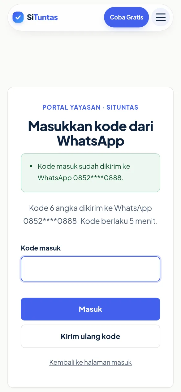 Layar Masukkan kode dari WhatsApp dengan nomor tujuan yang disamarkan